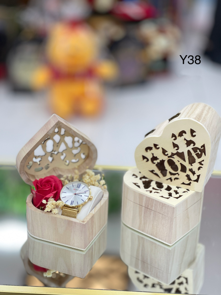 صندوق خشب قلب Y38