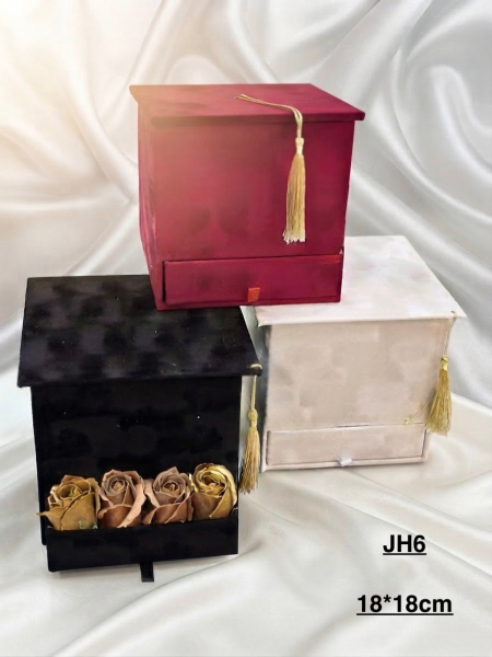 صندوق تخرج مع جرار JH6